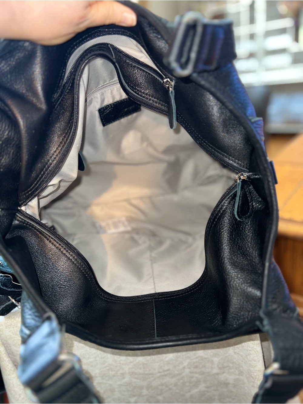 NWT Amerileather Spirit Silver Studded Shoulder/Crossbody Bag in Black Leather - Picture 11 of 12